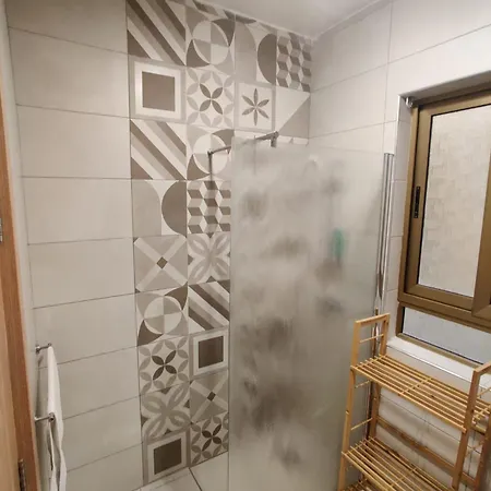 Seaview * Ta' Gokondu