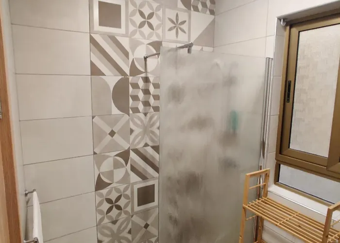 Seaview * Ta' Gokondu